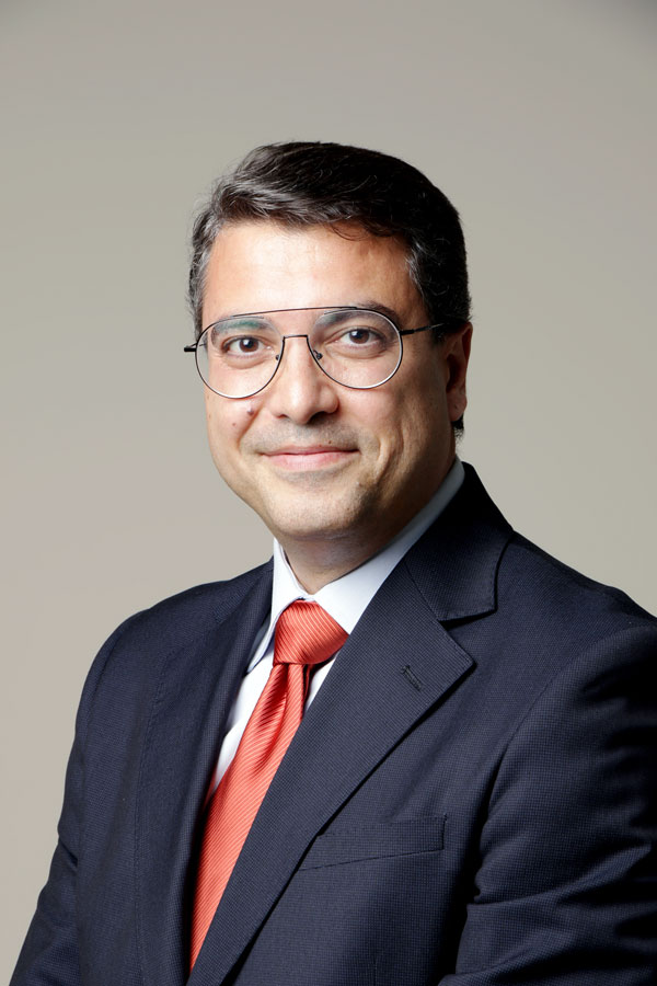 dr moutih rafei 600x900